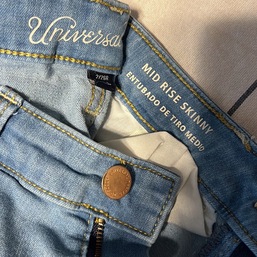 Universal Thread Jeans-Mid Rise Skinny - Picture 6 of 6